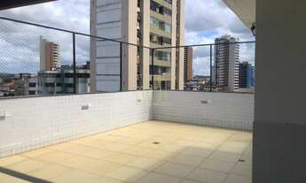 Imagem 7: Com ambientes amplos e modernos essa cobertura duplex com três suítes com espaço gourmet a