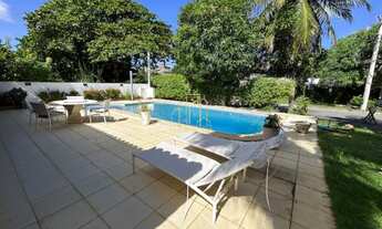 Imagem 6: Casa em condomínio fechado de alto padrão com quatro quartos e armários planejados a venda