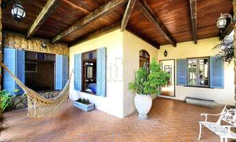 Imagem 3: Casa em condomínio fechado de alto padrão com quatro quartos e gabinete a venda em Piatã