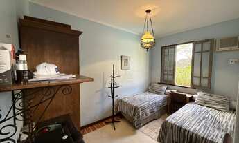 Imagem 7: Linda Casa em Condomínio de Alto Padrão em Jaguaribe, Salvador-BA: 5 Quartos, 2 Suítes, 4