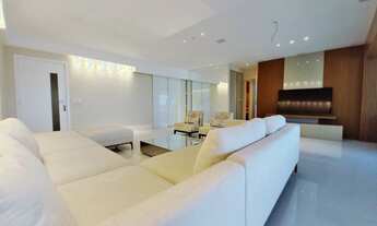 Imagem 2: Apartamento de Luxo à Venda no Hemisphere 360° ? Porteira Fechada e Vista Mar