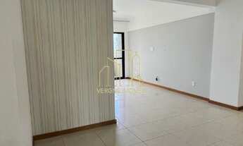 Imagem 5: Excelente apartamento com três quartos armários e varanda a venda no Costa Azul