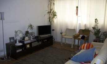 Imagem 2: 2 quartos, sala de estar e sala de jantar, 1 vaga de garagem