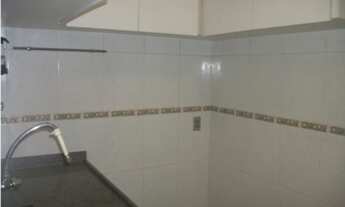 Imagem 7: Otimo apto com 2 dormitorios com armarios embutidos, 2 banheiros sendo 1 de empregada, lav