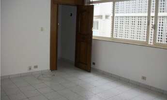 Imagem: Apto reformado com 3 dormitórios sendo