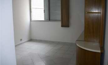 Imagem 7: Apto reformado com 3 dormitórios sendo 1 suite, todos com armários embutidos, piso frio em