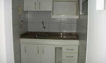 Imagem 6: LOCAÇÃO - Apto com 2 quartos com armários embutidos sendo 1 quarto com varanda, 01 quadra