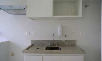 Imagem 4: APARTAMENTO para Locação - REFORMADO - com 1 dormitório com armários planejados, sala com