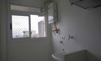 Imagem 7: APARTAMENTO para Locação - REFORMADO - com 1 dormitório com armários planejados, sala com