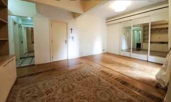 Imagem 7: Apto totalmente reformado , com 3 dormitórios sendo 1 suite com varanda, sala ampla com te