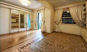 Imagem 6: Apto totalmente reformado , com 3 dormitórios sendo 1 suite com varanda, sala ampla com te