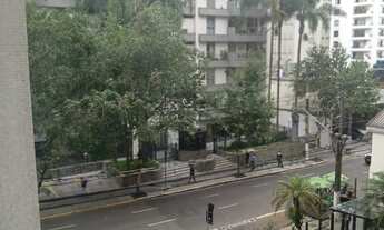 Imagem 5: Apartamento a venda - com 02 dormitórios com armários, sala bem iluminada e Com vista , 02