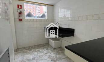 Imagem 5: Apartamento amplo de 2 quartos com dependência no Costa Azul