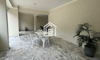 Imagem 4: Apartamento amplo de 2 quartos com dependência no Costa Azul