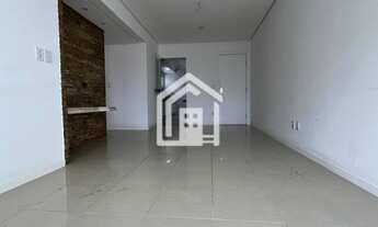 Imagem 2: Apartamento 03 quartos com dependência no Costa Azul