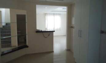 Imagem 5: CASA 2 PISOS C/PISCINA 3 DORMITÓRIOS BALNEÁRIO CAMBORIÚ ACEITA PERMUTA R$ 790 MIL