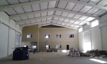 Imagem: Galpão para armazém nas margens da BR