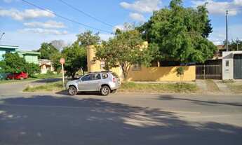 Imagem 3: 3 dormitórios, 1 suítes, 1 banheiros, 2 vagas na garagem, 400M² de Área Construída