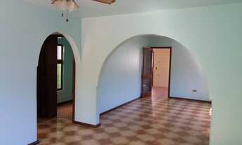 Imagem 4: 2 dormitórios, 3 banheiro, 4 vagas na garagem, 380M² de Área Construída, 420M² de Área Tot