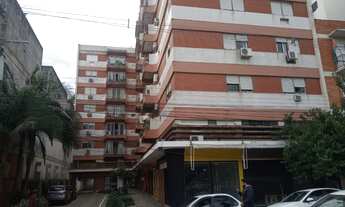 Imagem 2: 4 dormitórios, 3 banheiro, 189M² de Área Construída, 353M² de Área Total