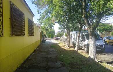 Imagem 5: 3 dormitórios, 3 banheiro, 1 vaga na garagem, 360M² de Área Construída, 360M² de Área Tota