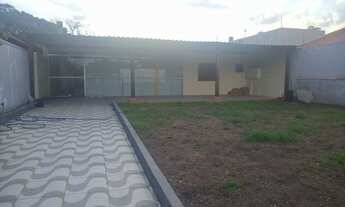 Imagem 3: 2 dormitórios, 2 banheiro, 3 vagas na garagem, 452M² de Área Construída, 452M² de Área Tot