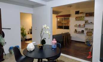 Imagem 3: 3 dormitórios, 1 suítes, 2 banheiro, 1 vaga na garagem, 250M² de Área Construída