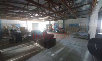 Imagem 7: 4 dormitórios, 3 banheiro, 1 vaga na garagem, 585M² de Área Construída, 585M² de Área Tota