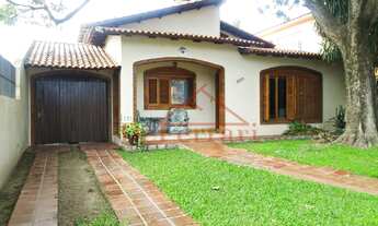 Imagem: Casa em ótima localização 4 qtos, 5 banheiros