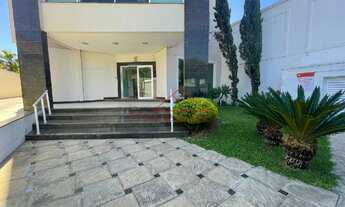 Imagem 2: 4 dormitórios, 2 suíte, 2 banheiro, 2 vagas na garagem, 184M² de Área Construída