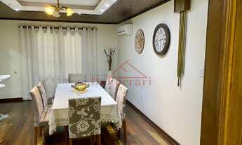 Imagem 3: 3 dormitórios, 1 suítes, 2 banheiro, 3 vagas na garagem, 198M² de Área Construída