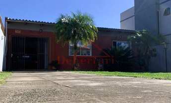 Imagem 4: 3 dormitórios, 2 banheiro, 4 vagas na garagem, 300M² de Área Construída, 300M² de Área Tot