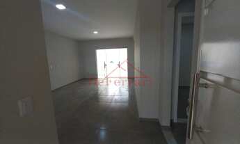 Imagem 3: 3 dormitórios, 1 suítes, 2 banheiro, 2 vagas na garagem