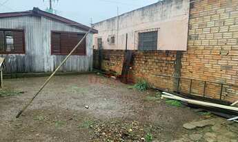 Imagem 3: 2 dormitórios, 1 banheiros, 2 vagas na garagem