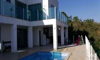 Imagem 2: CASA A VENDA NO CONDOMÍNIO MIRANTE DA MATA EM NOVA LIMA, MODERNA, CONSTRUÍDA EM LOTE DE 81