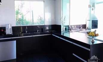 Imagem 6: CASA A VENDA NO CONDOMÍNIO MIRANTE DA MATA EM NOVA LIMA, MODERNA, CONSTRUÍDA EM LOTE DE 81