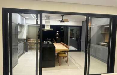 Imagem 7: Maravilhosa Casa em condomínio fechado com 4 suítes à venda, 210 m² por R$ 4.200.000 - Bar