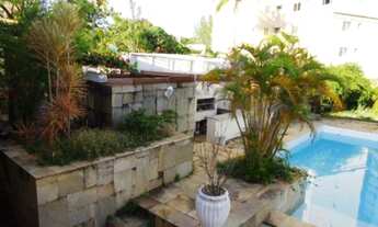 Imagem 4: Imóvel de Luxo à Venda em Salvador-BA: Casa no Caminho das Árvores com 7 Quartos e 520m² d