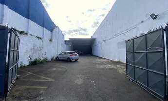 Imagem 3: Galpão Comercial à Venda em Salvador-BA, Bairro Comércio: 1 Sala, 3 Banheiros, 10 Vagas, 1