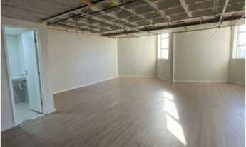 Imagem 6: Sala Comercial à Venda em Salvador-BA, Bairro Caminho das Árvores - 6 salas, 4 banheiros