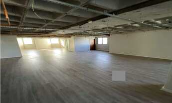 Imagem 3: Sala Comercial à Venda em Salvador-BA, Bairro Caminho das Árvores - 6 salas, 4 banheiros