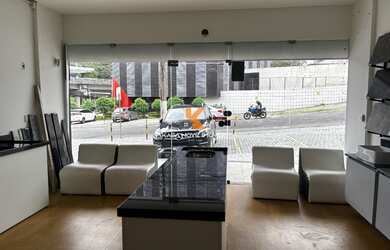 Imagem 2: Loja Comercial para Locação em Salvador-BA, Bairro Brotas. 1 Sala, 1 Banheiro, 1 Vaga de G