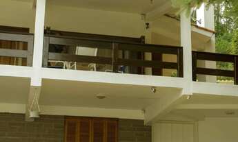 Imagem 6: 4 dormitórios, 1 suítes, 2 banheiro, 4 vagas na garagem