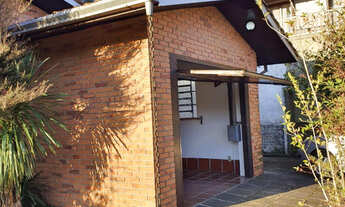 Imagem 3: Casa com 04 dormitórios (01 suíte), com pátio amplo para venda no bairro Desvio Rizzo, em