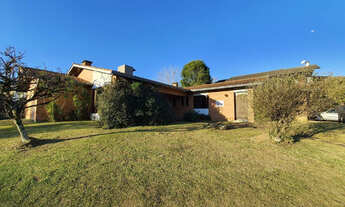 Imagem 6: Casa com 04 dormitórios (01 suíte), com pátio amplo para venda no bairro Desvio Rizzo, em