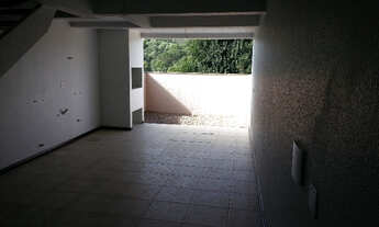 Imagem 2: Sobrado Triplex a venda - 02 dormitórios e 02 vagas - Ana Rech, Caxias do Sul