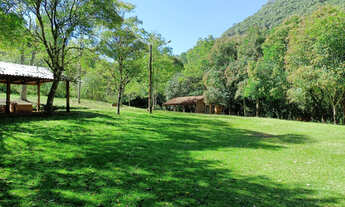 Imagem: Balneário / Camping com 22 hectares em