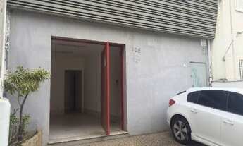 Imagem 2: 3 dormitórios, 2 banheiro, 2 vagas na garagem, 156M² de Área Construída, 156M² de Área Tot