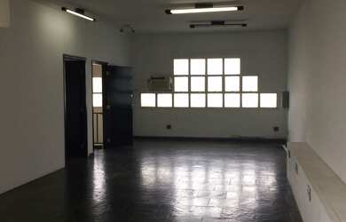 Imagem 6: PRÉDIO INTEIRO DE TRÊS ANDARES + SOBRADO - Venda ou Locação - Chácara Santo Antônio, S.P