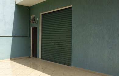 Imagem 2: PRÉDIO INTEIRO DE TRÊS ANDARES + SOBRADO - Venda ou Locação - Chácara Santo Antônio, S.P